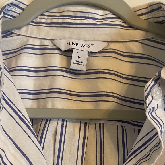 Minimalist boho business casual button up Nine West Blue and White Striped Shirt - Picture 2 of 6